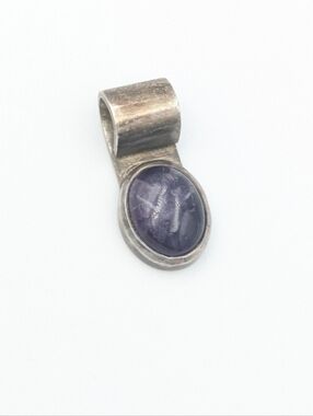 Vintage 925 sterling silver genuine amethyst pendant